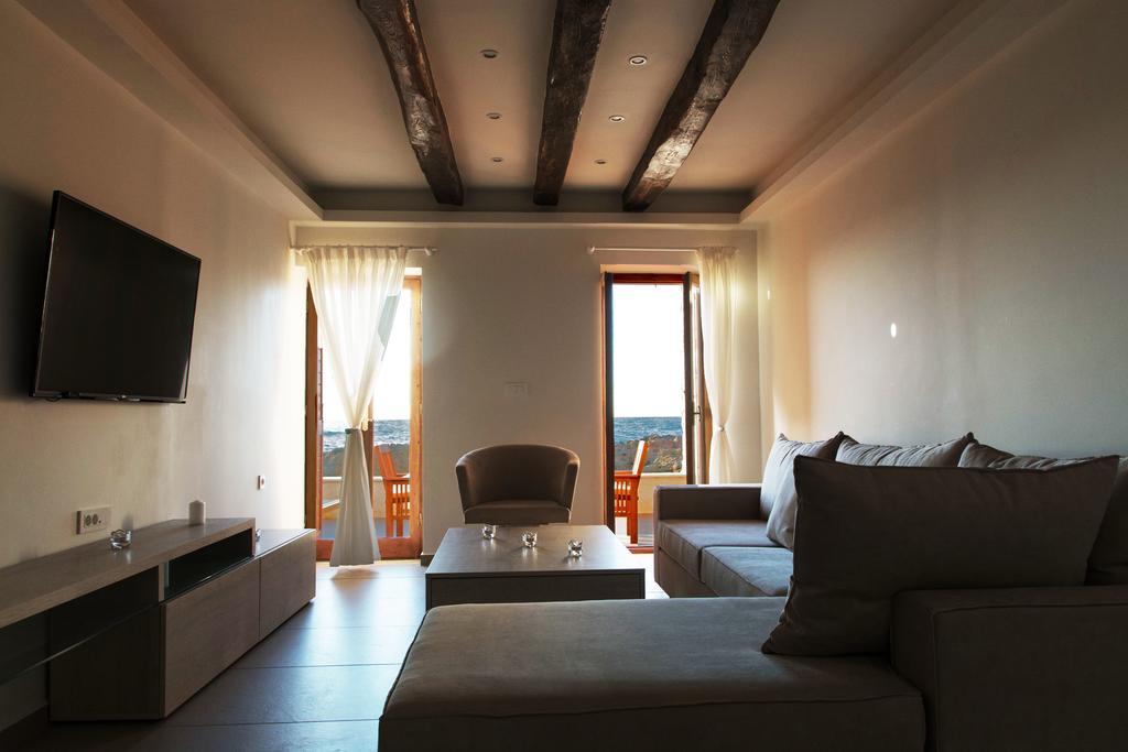 Hotel Ocean Waves Chania  Exterior foto