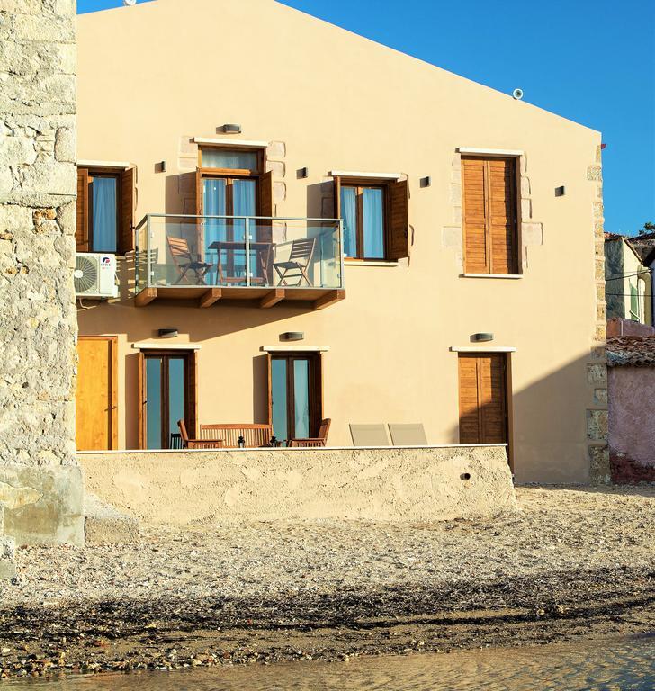Hotel Ocean Waves Chania  Exterior foto